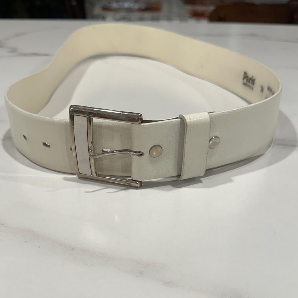 HD in Paris Cream Belt with Silver Buckle